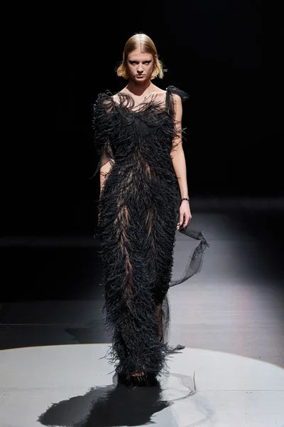 Look 64